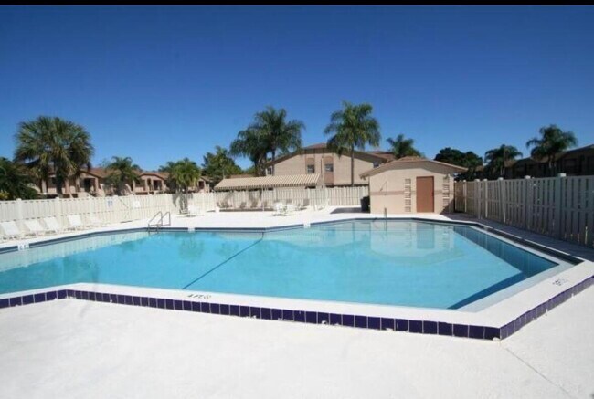 Building Photo - 9466 Boca Cove Cir