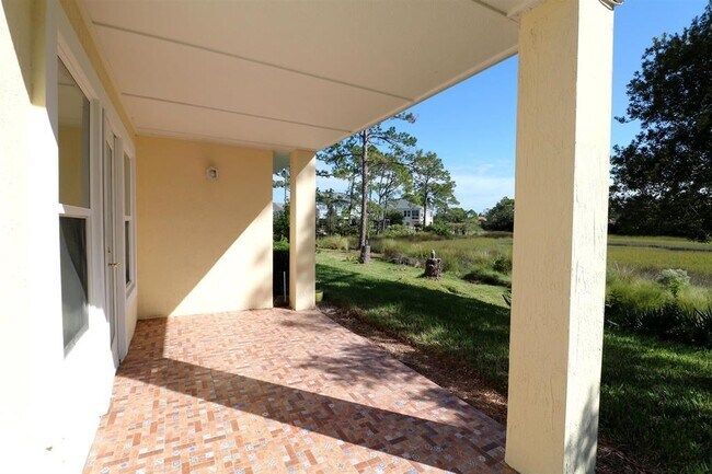 Building Photo - 207 Sunset Point