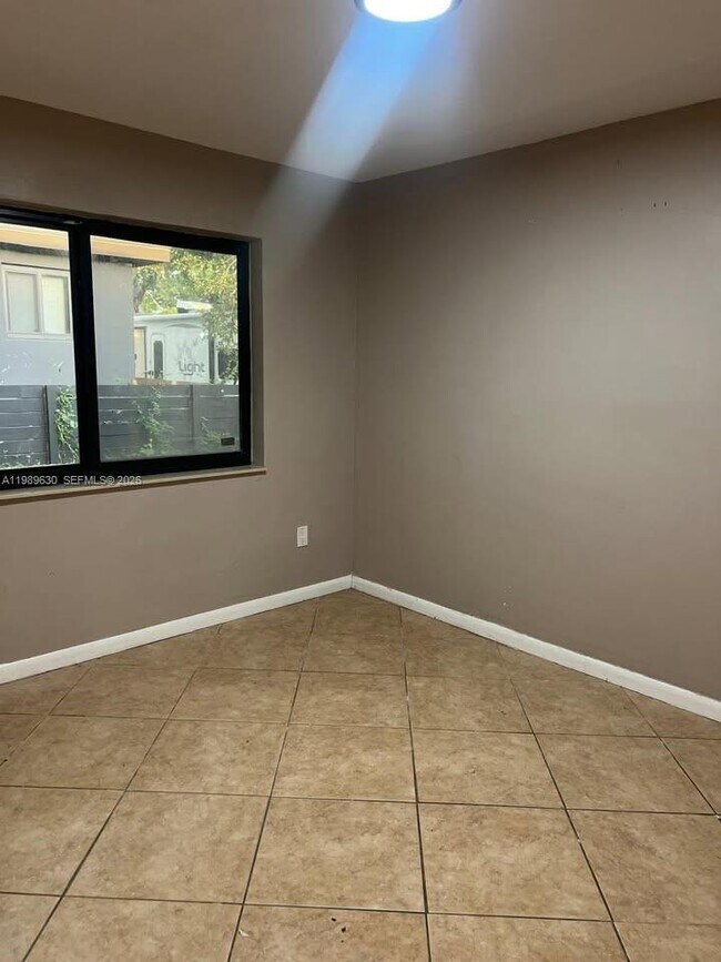 Building Photo - 98 NE 71st St