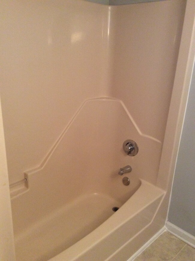 Building Photo - 2 Bedroom Apartment-York City SD