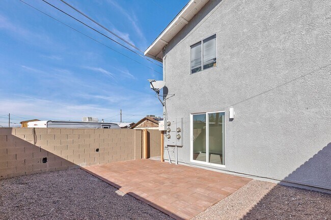 Building Photo - 471 Jefferson Blvd
