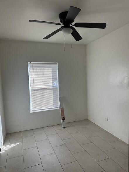 Building Photo - 17934 Fairfax St