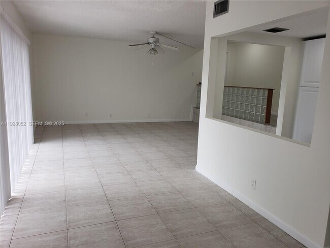 Building Photo - 4850 SW 63rd Terrace