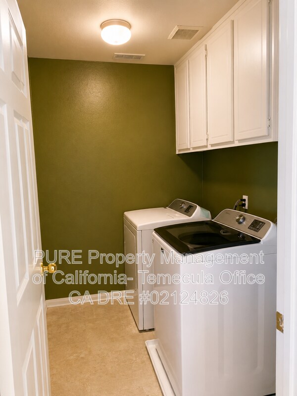 Building Photo - 26811 Lemon Grass Way