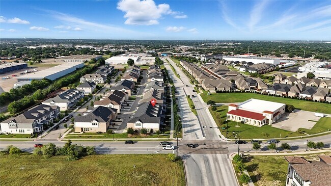 Building Photo - 6441 Iron Horse Blvd