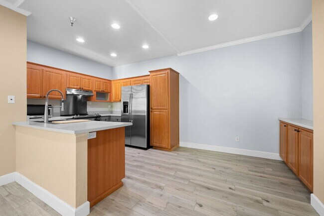 Building Photo - 17161 Alva Rd
