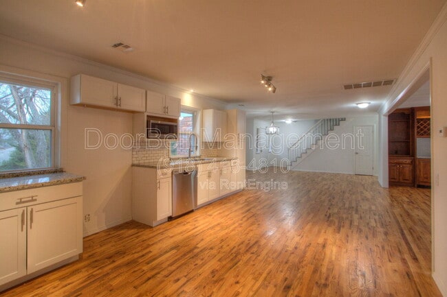 Building Photo - 7217 S Columbia Ave