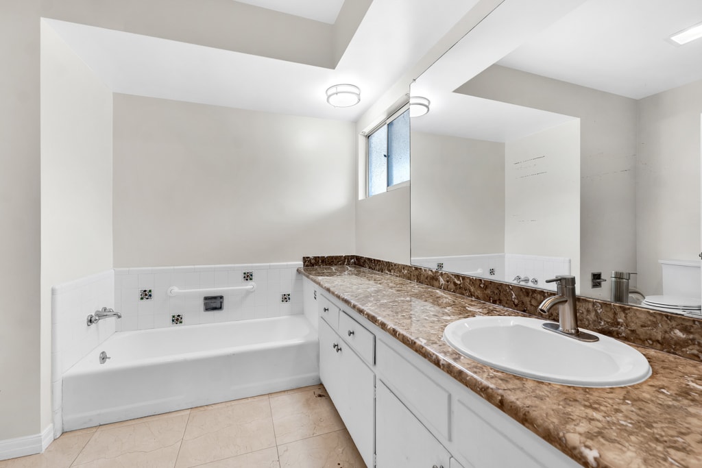 Building Photo - 4615 Arriba Dr