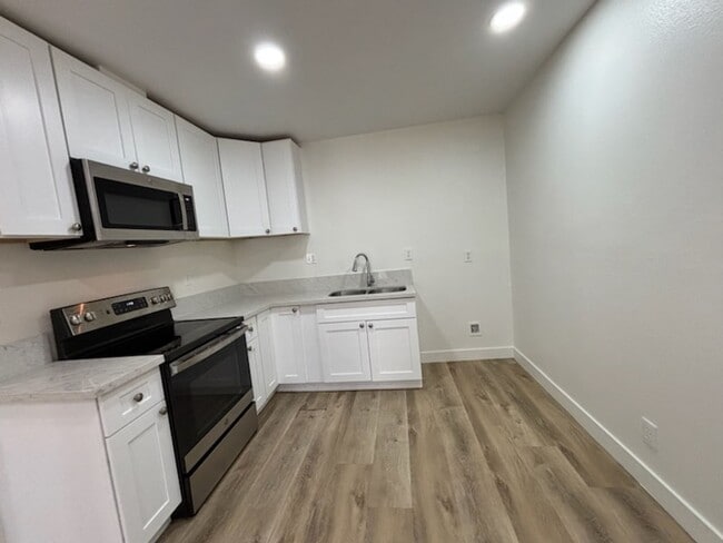 Building Photo - 4048 Tenth St