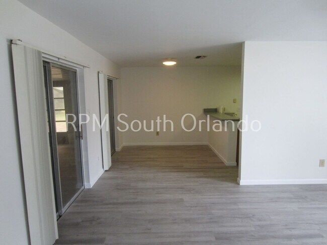 Building Photo - Green Briar Village