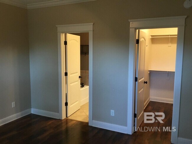 Building Photo - 7714 Kari Ln