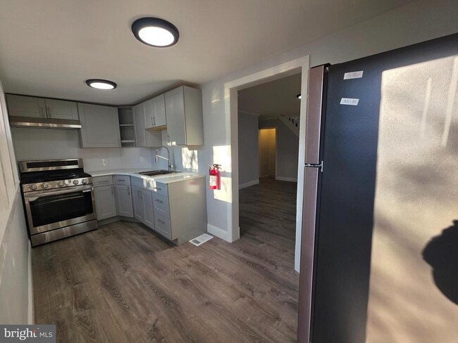 Building Photo - 340 Middlesex St