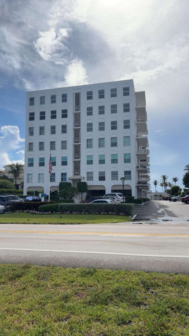 Building Photo - 3230 S Ocean Blvd