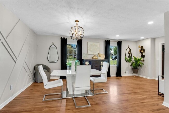 Building Photo - 3941 Forest Dr