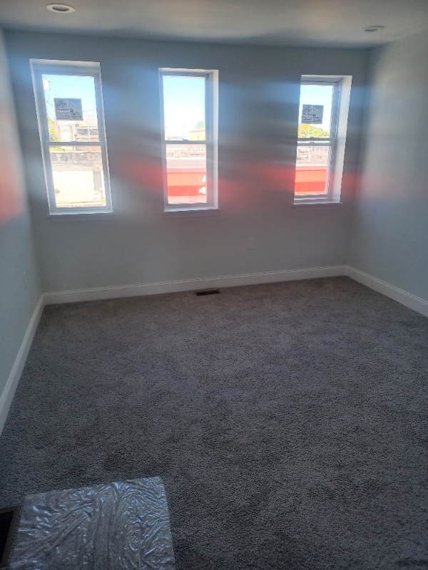 Building Photo - 577 Laurens St
