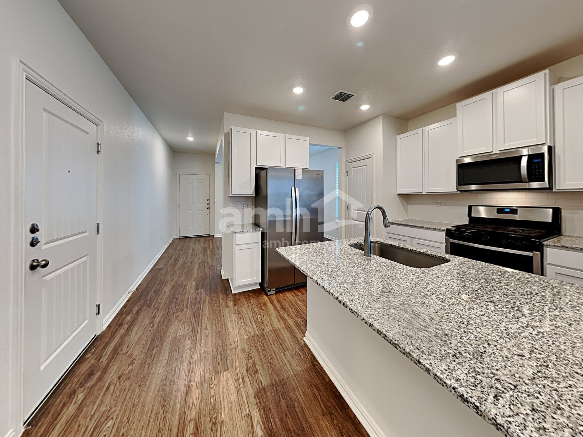 Building Photo - 421 Pebble Bend