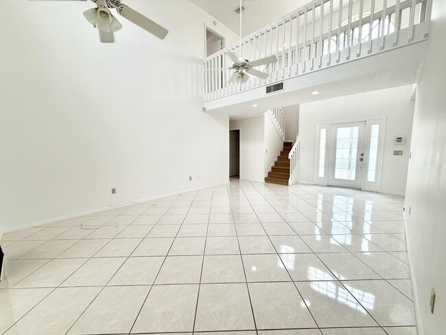 Building Photo - 10579 Pebble Cove Ln