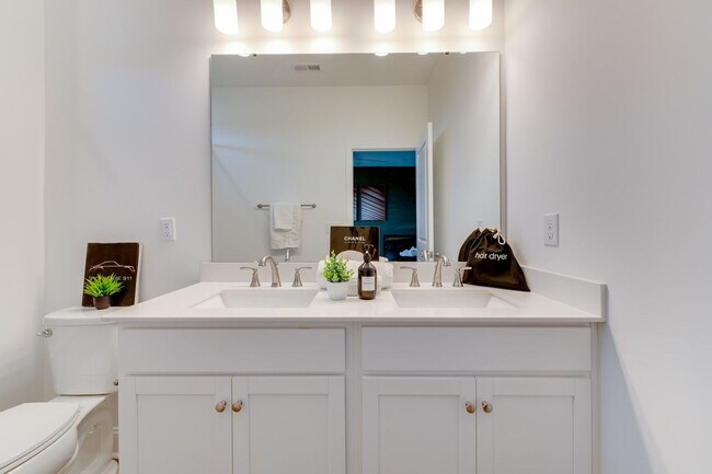 Building Photo - 4118 Bunker Dr