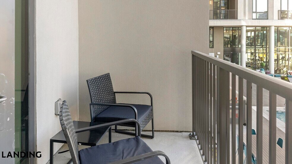 Building Photo - 1007 S Mint St