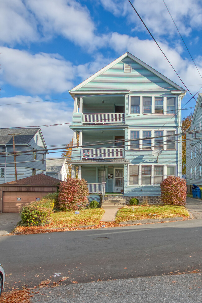 Building Photo - 226 Ledgeside Ave