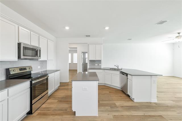Building Photo - 4905 Woodloch Dr