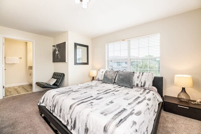 Building Photo - 1571 Moon Valley Dr