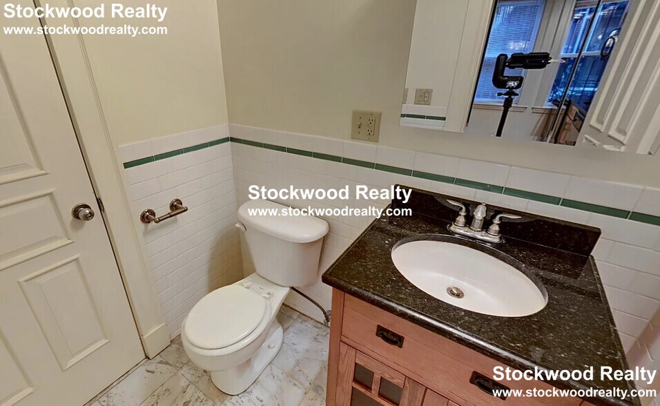 Building Photo - 195 Commonwealth Ave