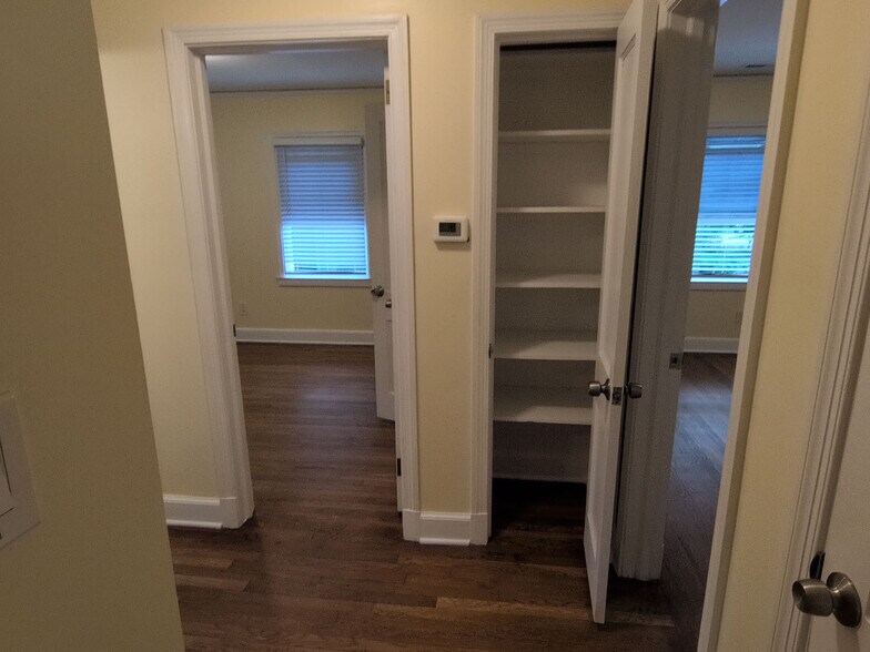 Building Photo - 1403 Cardinal Pl