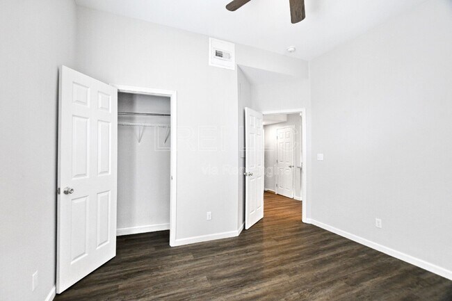Building Photo - 1272 S Clay St