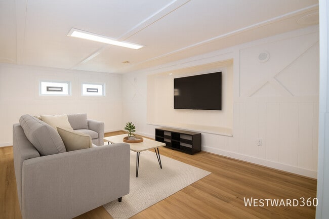 Building Photo - 6444 N Oketo Ave