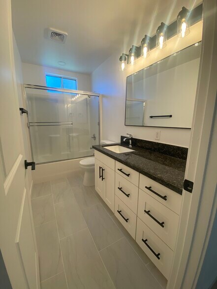 Bathroom - 24223 Arch St