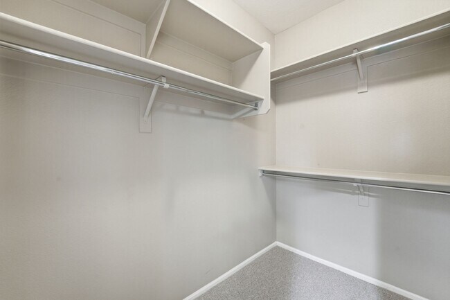 Building Photo - Maricopa Gem! 2,130 SF, Large Kitchen, AZ Room + Golf Course Living