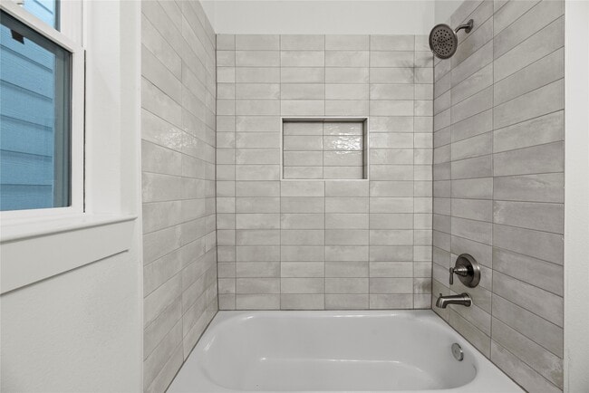 Building Photo - 1308 Neiman Ln