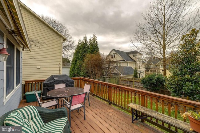 Building Photo - 4504 Highland Ave