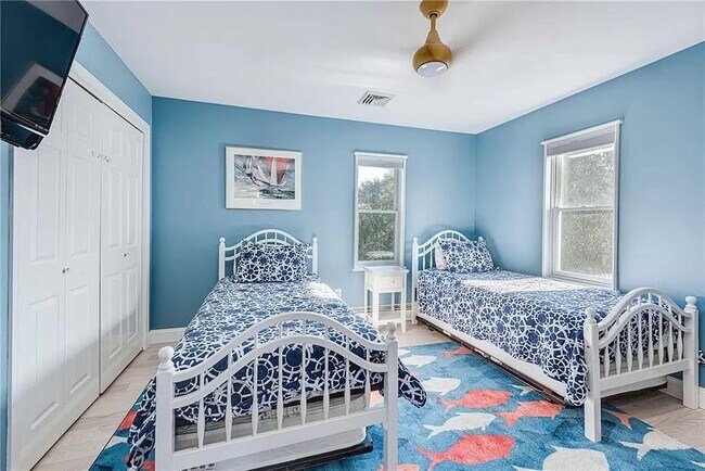 Building Photo - 6 Boss Ct