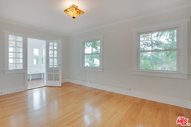 Building Photo - 426 Rialto Ave