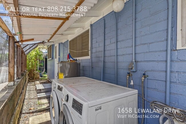 Building Photo - 1658 Lewalani Dr