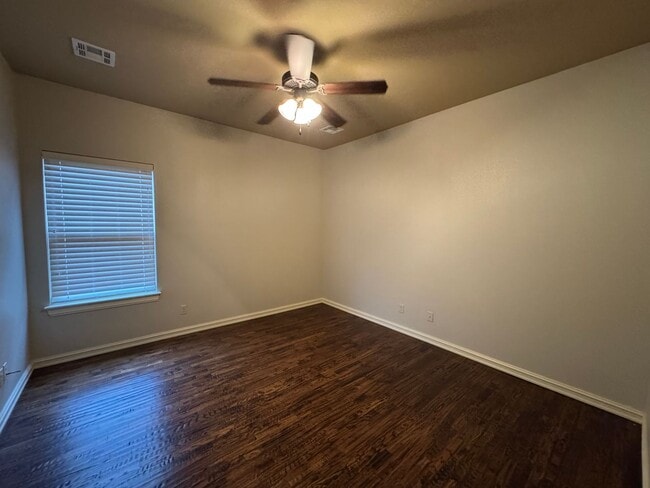 Building Photo - BIXBY - 3 bed, 2 bath, 3 car garage!!