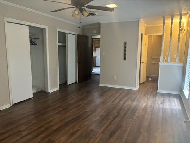 Building Photo - 3957 California Ave