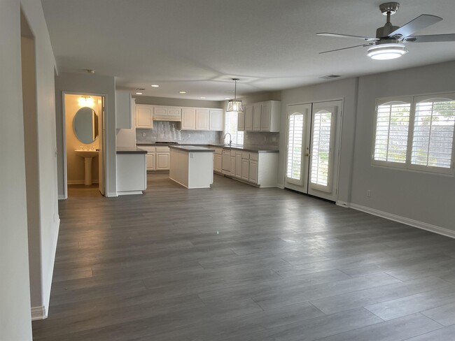 Building Photo - 1167 Innisfree Ct