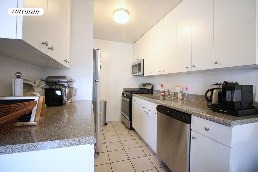 Primary Photo - 175 W 90th St