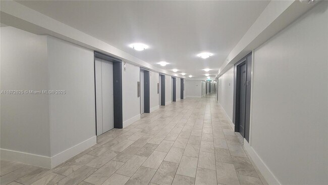 Building Photo - 6039 Collins Ave