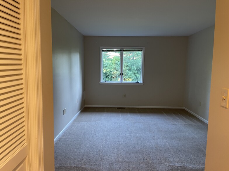 Building Photo - 2675 Glen Arbor Ter