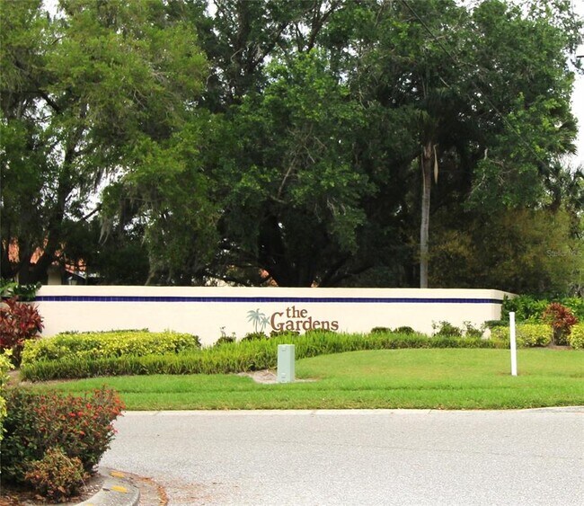 Building Photo - 8403 Gardens Cir