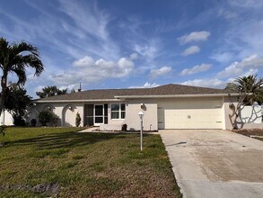 Building Photo - Beautiful 3 Bedroom Priced to Rent