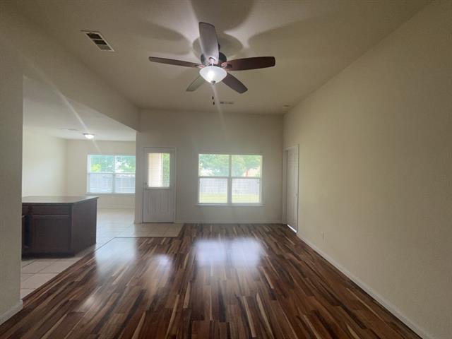 Building Photo - 10009 Iron Ridge Dr