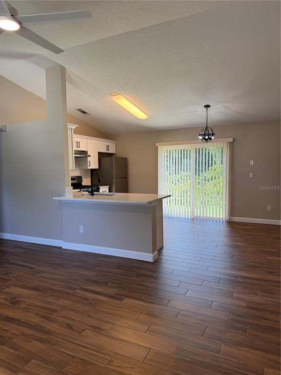 Building Photo - 18 Starling Dr