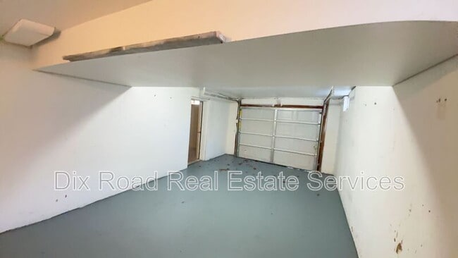 Building Photo - 921 Millikin St