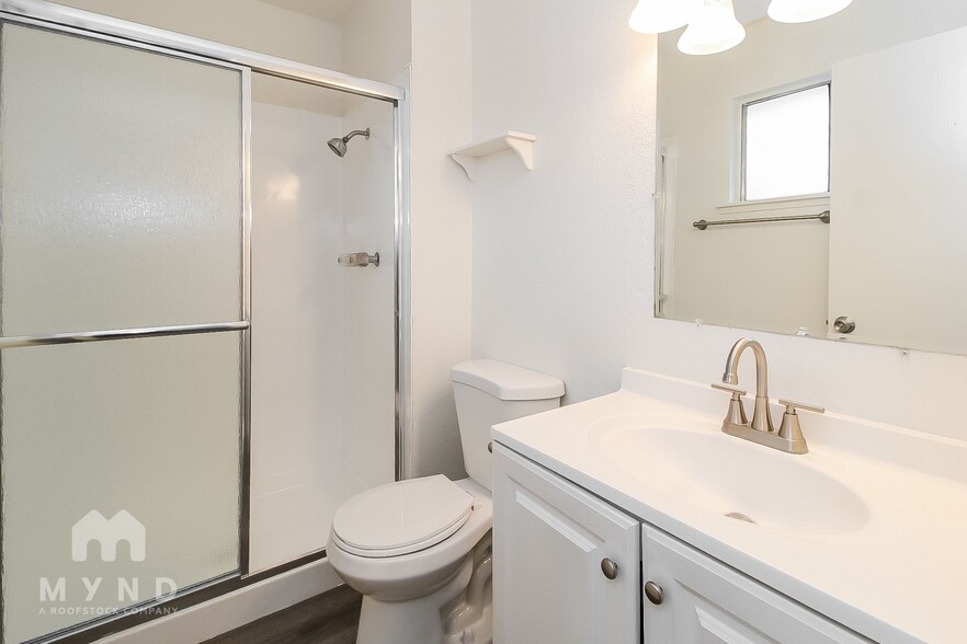 Building Photo - 7304 Lawnwood Dr