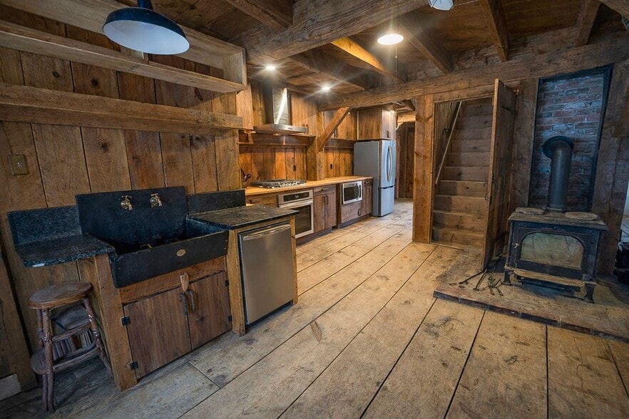 Building Photo - 45 Hoppen Rd